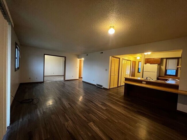 Building Photo - $1,095 | 2 Bedroom, 1 Bathroom Condo | No Pets | Sublease* | Available for October 1st, 2026 Move...