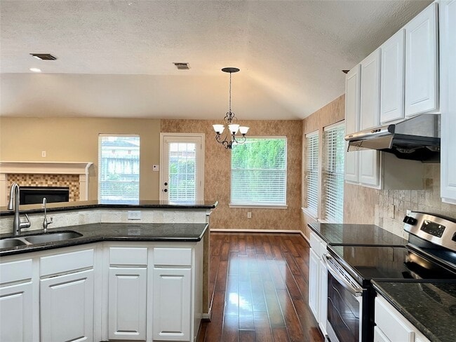 Building Photo - 1602 Lawick Cir