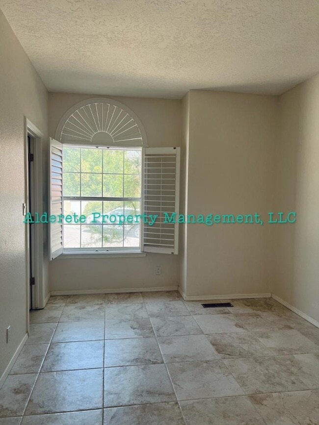 Building Photo - 1511 Mimbres Canyon Pl NE