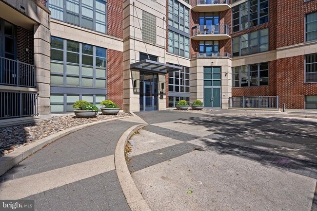 Building Photo - 2020 12th St NW