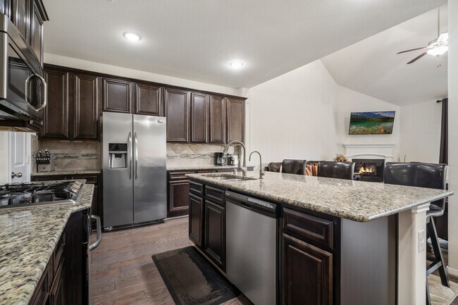 Building Photo - 1505 Heartwood Dr