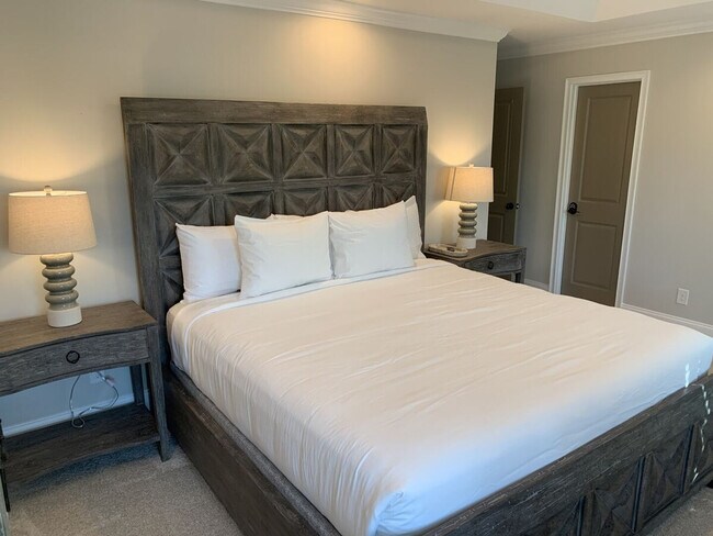 Building Photo - 4230 Old Cherokee St