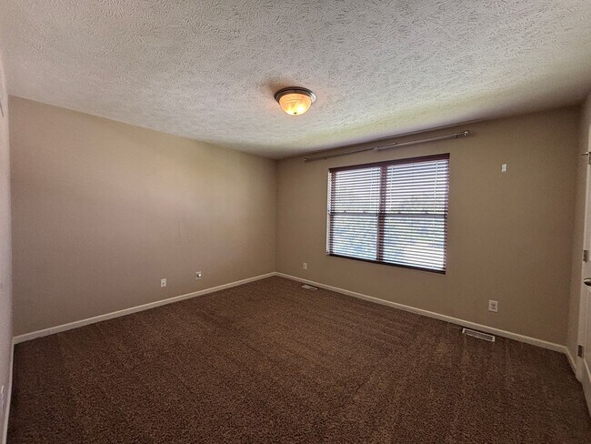 Building Photo - 2625 N 169th St
