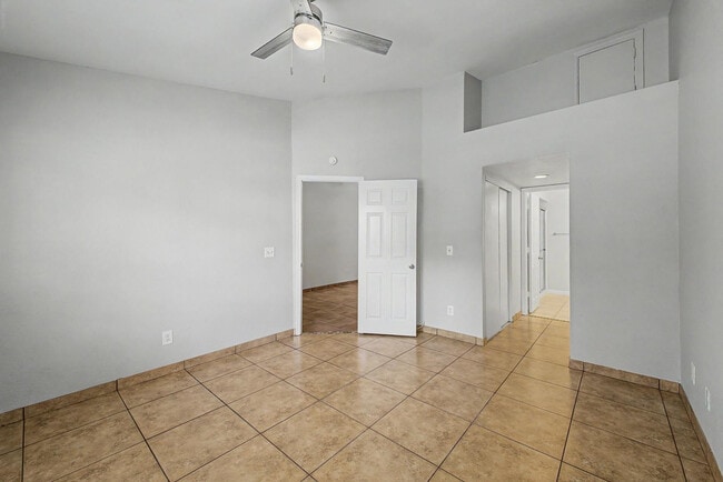 Building Photo - 170 E Guadalupe Rd