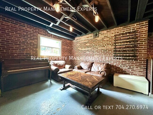 Building Photo - 4429 Firwood Ln