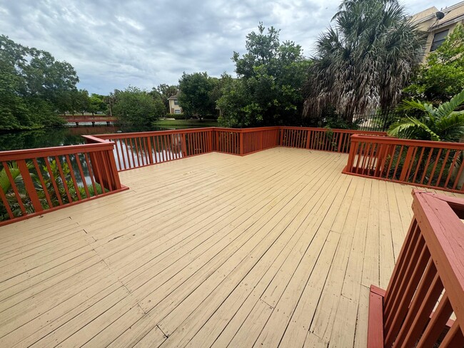 Building Photo - 9999 Summerbreeze Dr