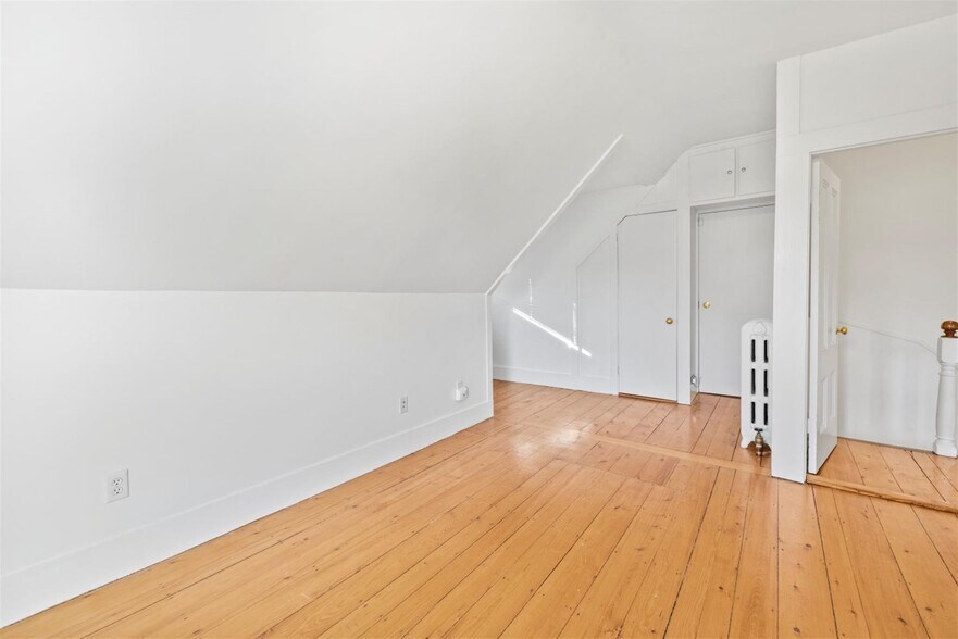 Building Photo - 30 Healey St