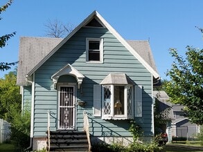 Building Photo - 1368 Cherry St