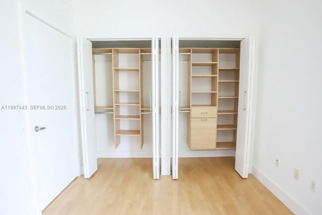 Building Photo - 350 NE 24th St