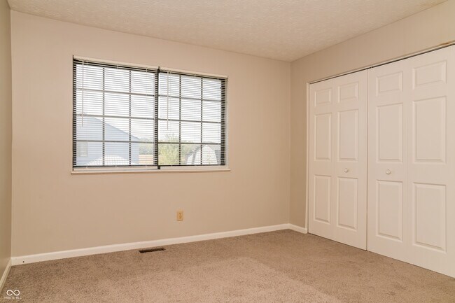 Building Photo - 4002 Harmony Dr