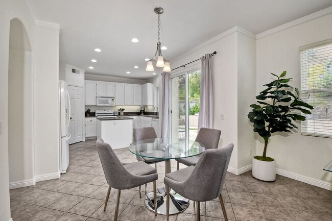 Building Photo - "Spacious 4-Bedroom Retreat in Rancho Carrillo Carlsbad: 2.5 Baths & 2,113 Sq. Ft. of Comfort!"