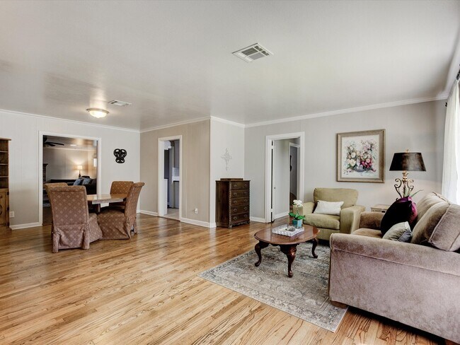 Building Photo - 3524 Corto Ave