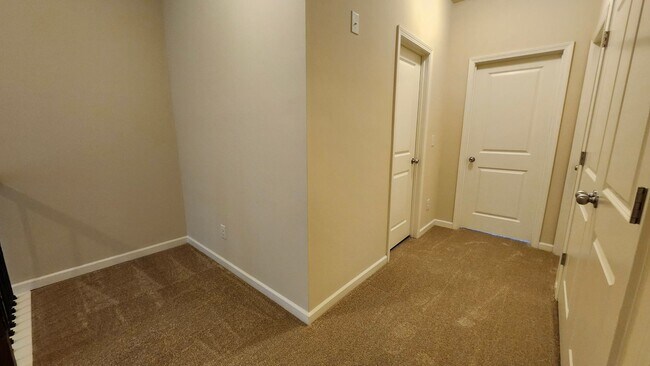 Building Photo - Modern Corner-Lot Townhome in Berkeley Vil...