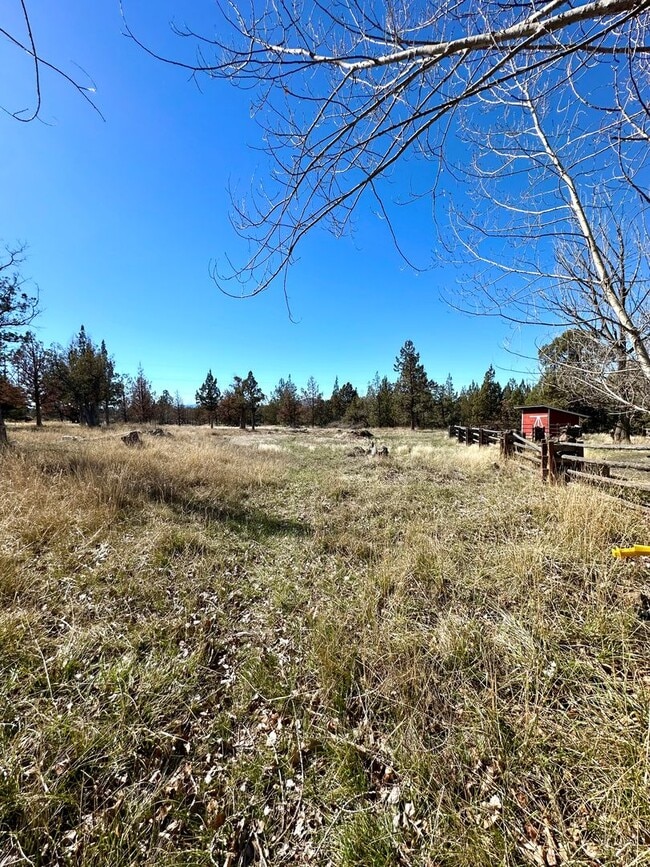 Building Photo - 333 SW 35th St