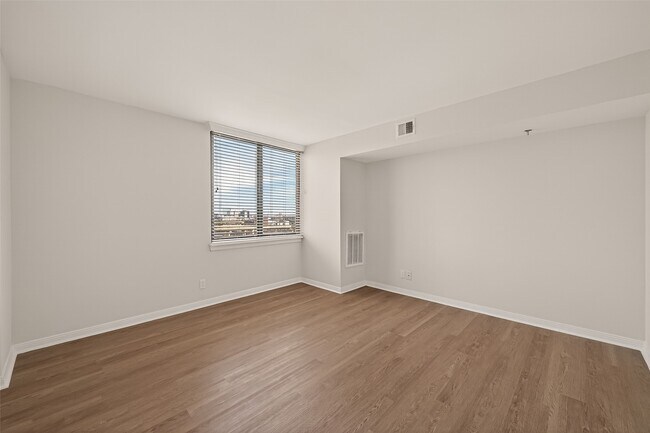 Building Photo - 3525 Sage Rd