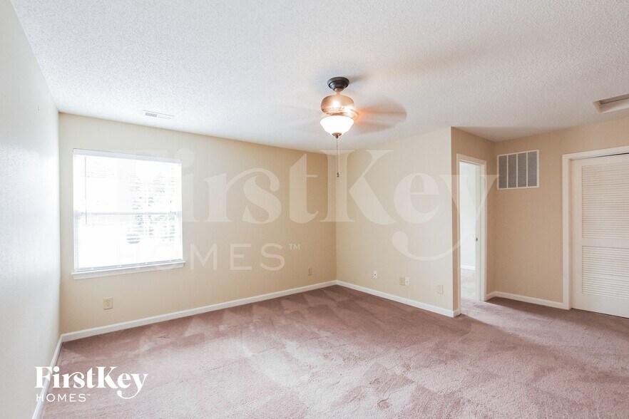 Building Photo - 14226 Hartwell Farm Dr