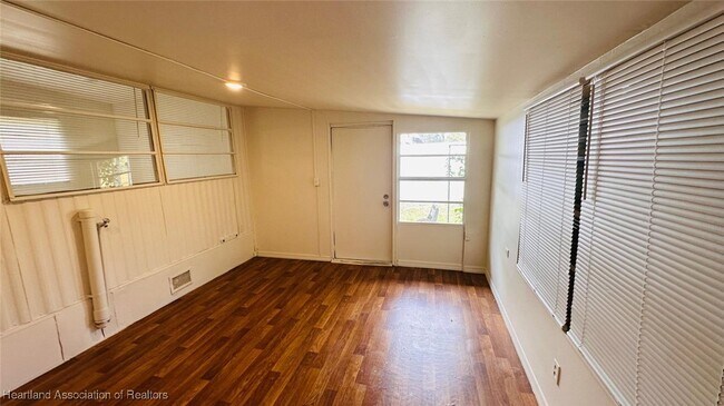 Building Photo - 4701 Ferdinand Ave