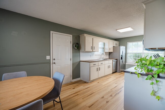 Building Photo - 2007 Ossabaw Dr