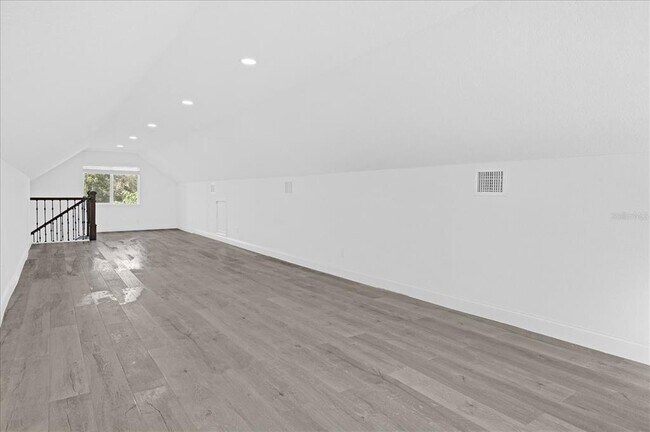 Building Photo - 600 N Lakewood Ave