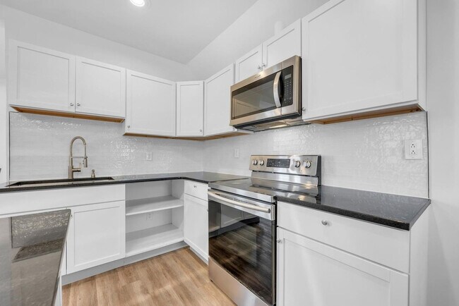 Building Photo - 3838 Bagley St