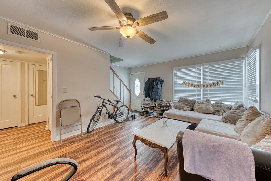 Building Photo - 69 Lynwood Dr