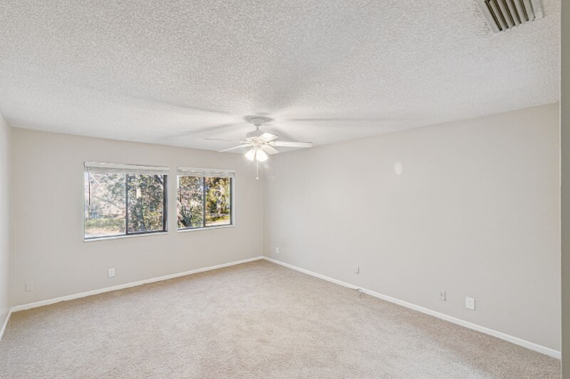 Building Photo - 150 Pine Cone Trail