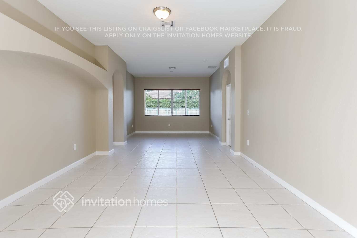 Building Photo - 15220 SW 10th St