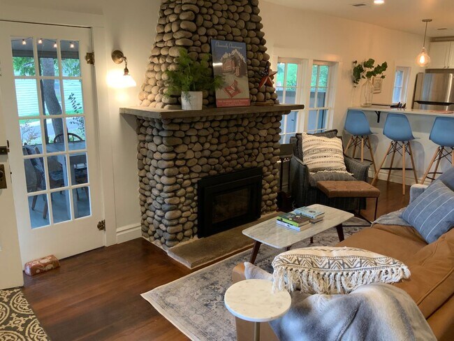 Building Photo - Masterfully renovated 1898 bungalow Chautauqua Park