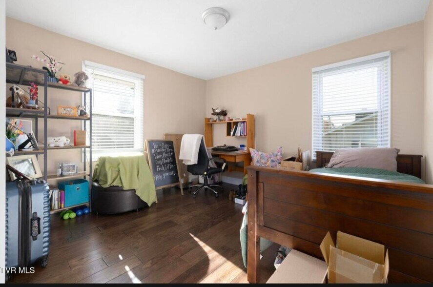 Building Photo - 2916 Newbern Dr