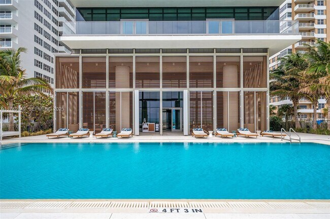 Building Photo - 2000 S Ocean Dr