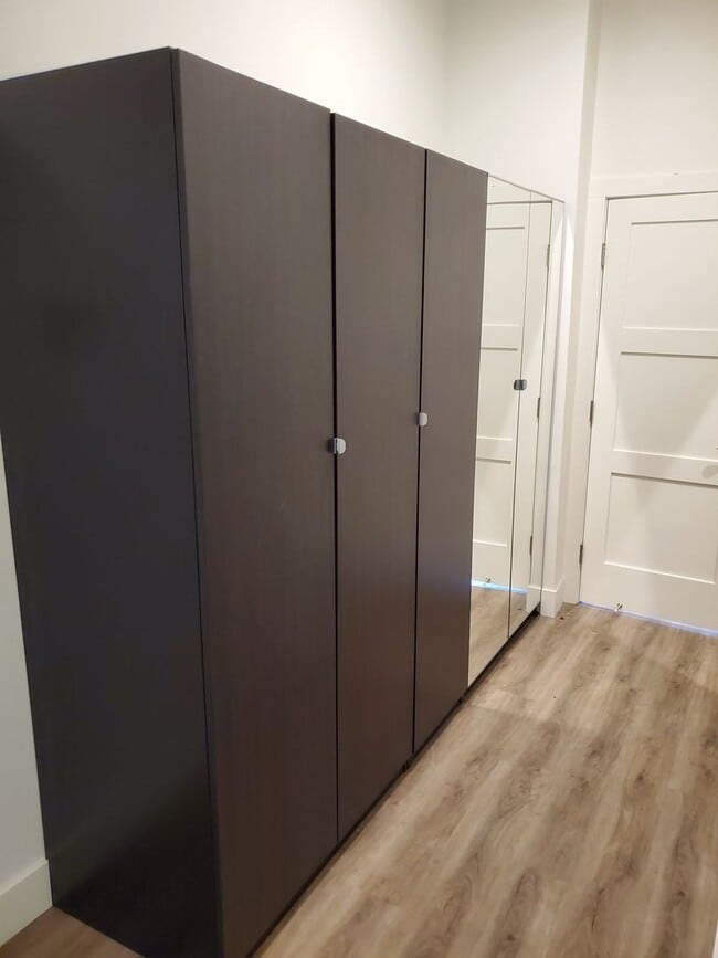 Building Photo - 2031 3rd St