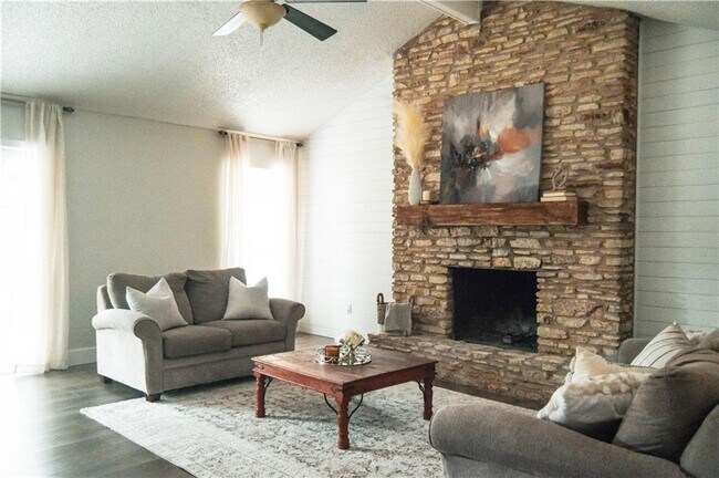 Building Photo - 3406 Valley Pike Rd