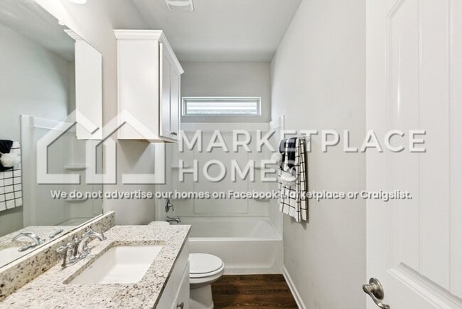 Building Photo - 5755 Oak Trace Dr