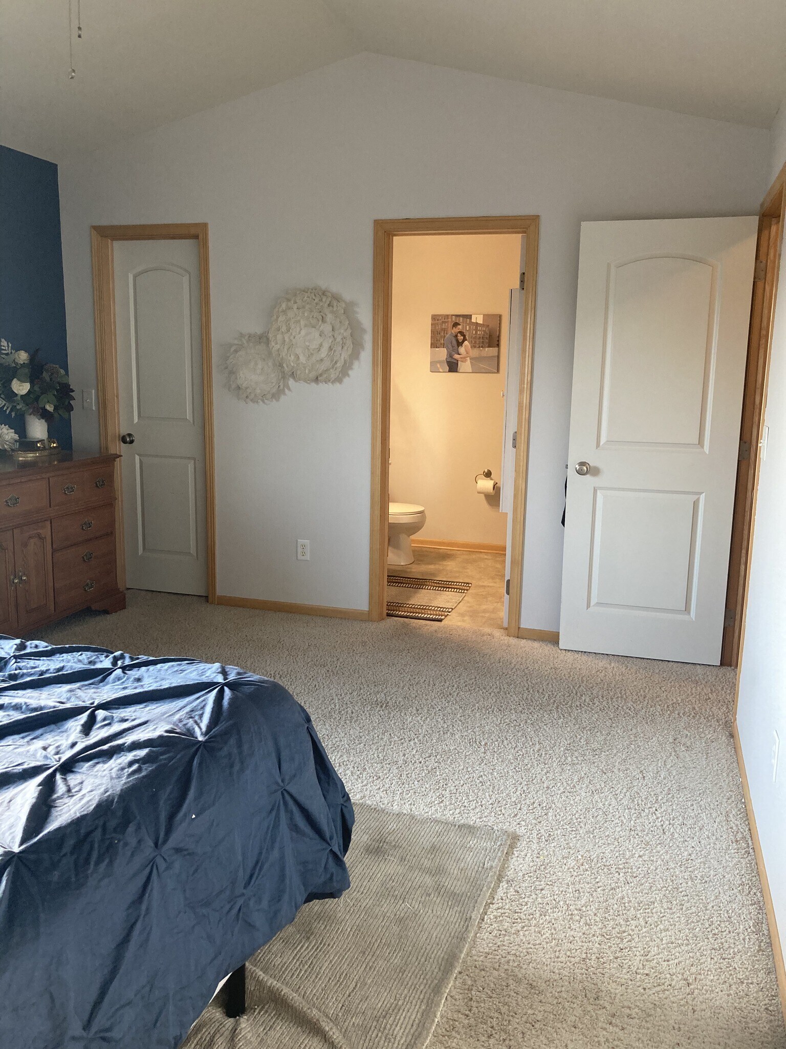 master full bath and walk-in closet - 906 SE Crossings Ln