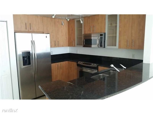 Building Photo - 7918 Harbor Island Dr