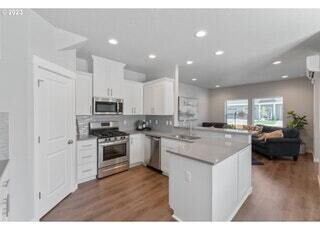 Building Photo - 18010 NE 47th Ave