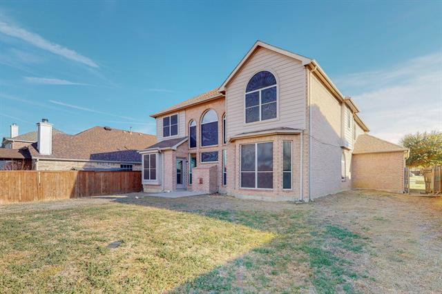 Building Photo - 611 Blue Sky Dr