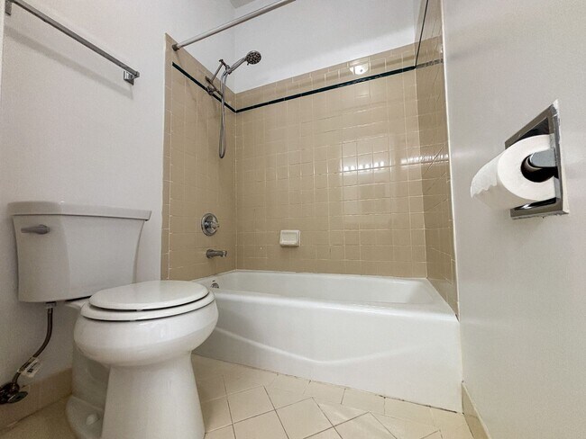 Building Photo - 749-749 Taraval St