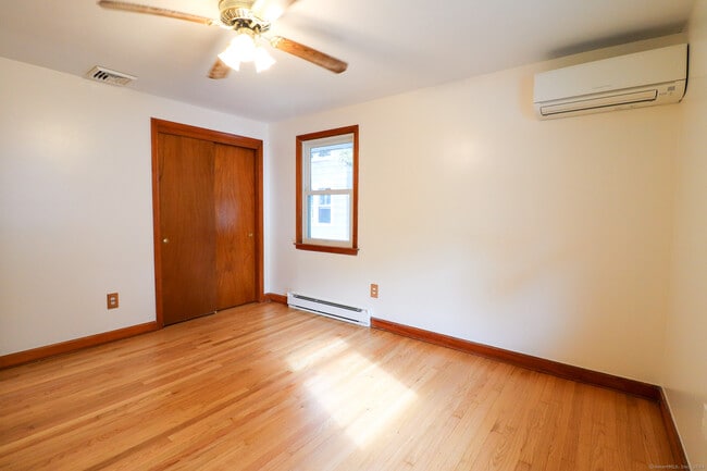 Building Photo - 63 Home Ave