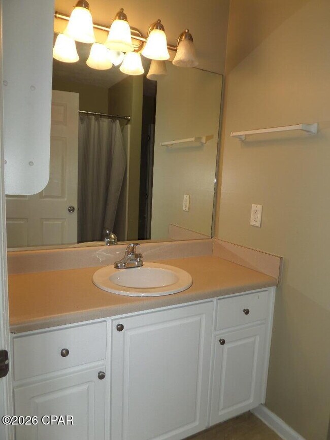 Building Photo - 6321 Winona St