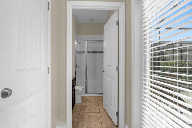 Building Photo - 5259 Wildwood Wy