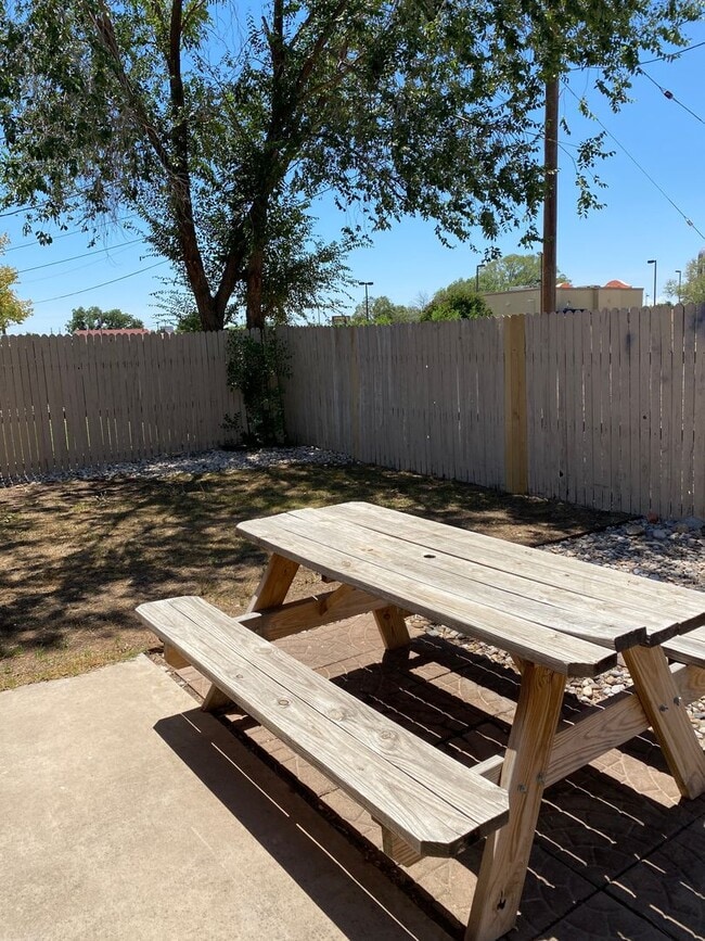 Building Photo - Duplex with Double Car Garage