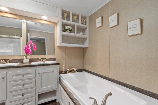 Building Photo - 211 Woodstock