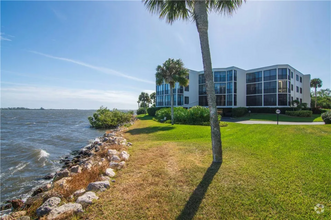 Building Photo - 9612 Riverside Dr