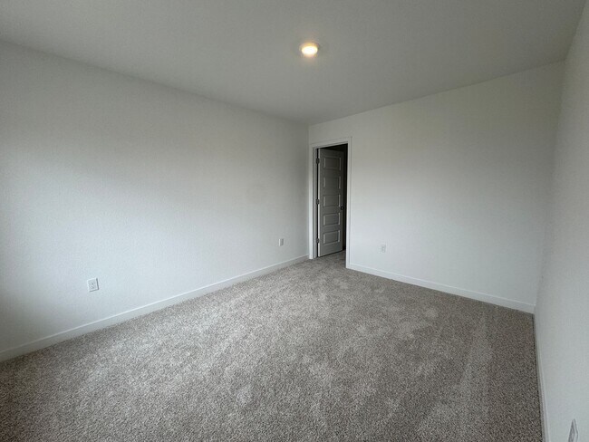 Building Photo - 10962 Admiral Cv Wy