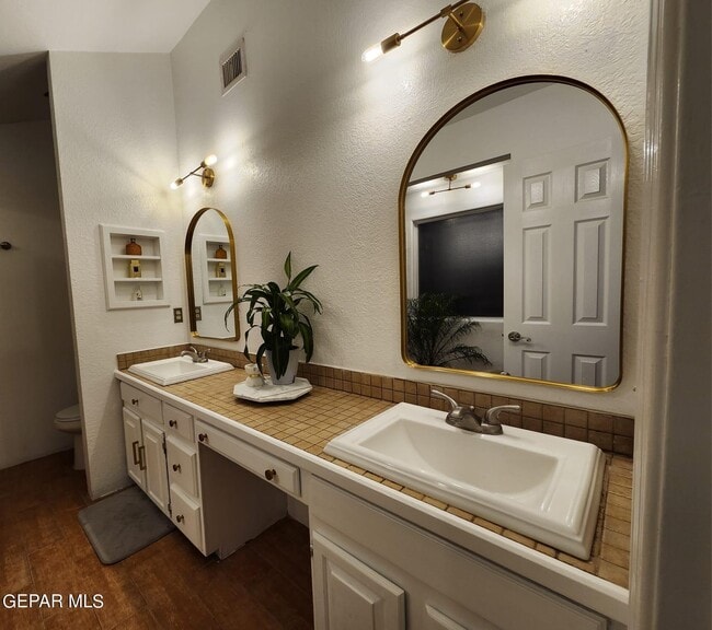 Building Photo - 6613 Imperial Ridge Dr