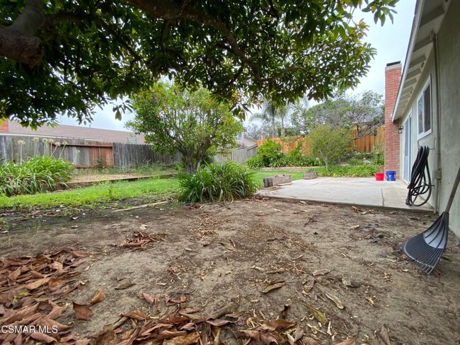 Building Photo - Nestled within the Ventura's Hillside comm...