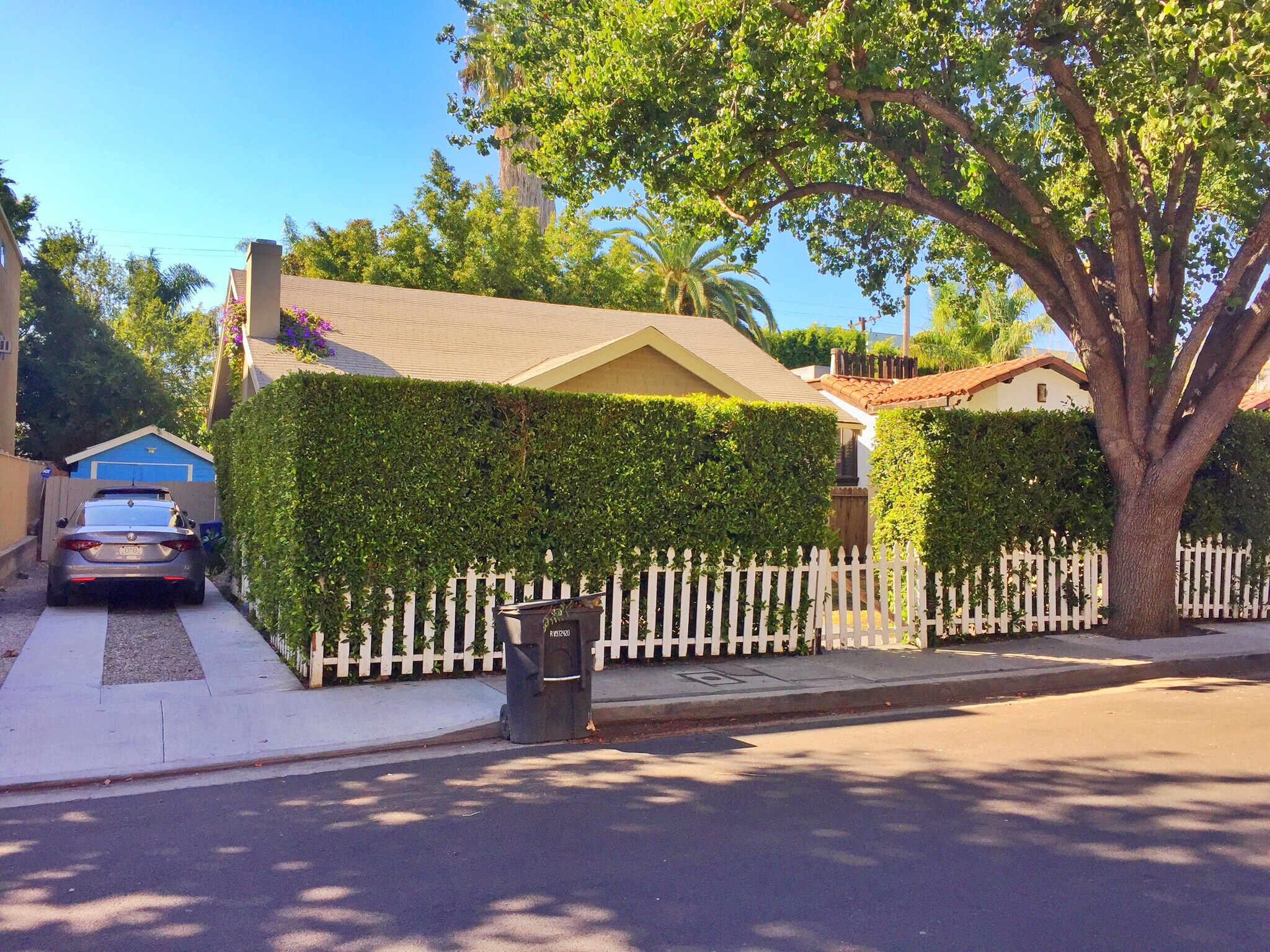 Street View - 849 N West Knoll Dr