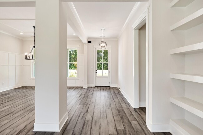 Building Photo - 5011 Jon Oak Dr