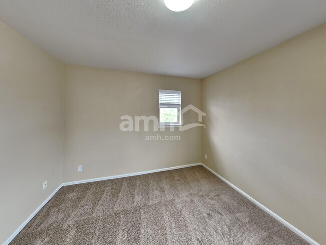 Building Photo - 124 N Flat Rock St